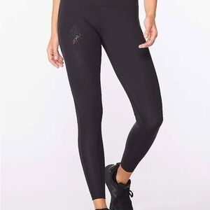 2XU Black Women's Performance Leggings